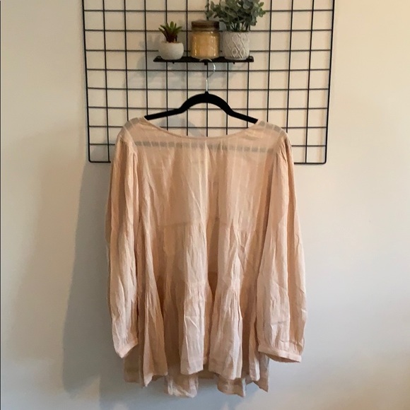 American Eagle Outfitters Tops - NWT American Eagle Blush Tiered Babydoll Top
